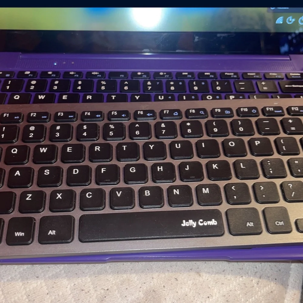 Gateway Labtop - Picture 2 of 6